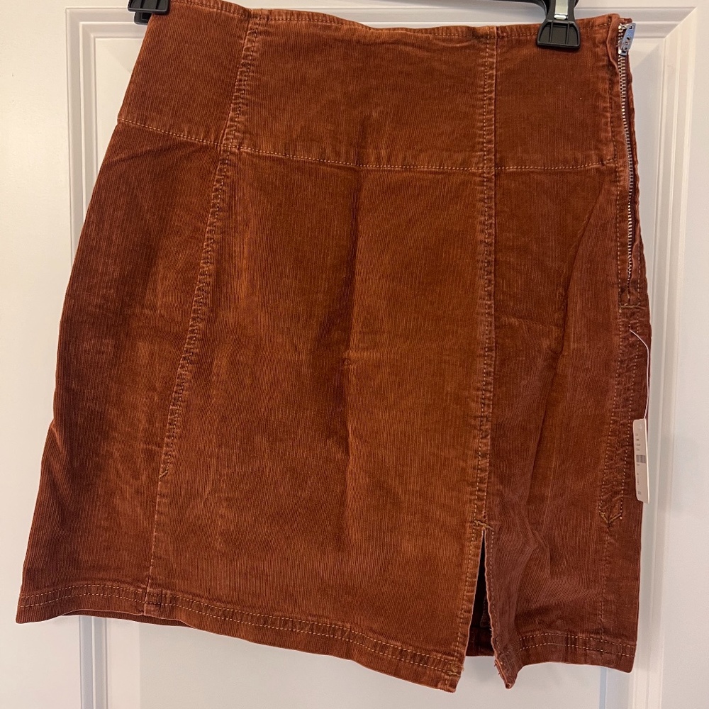 BRAND NEW brown mini skirt Free People- Size 4